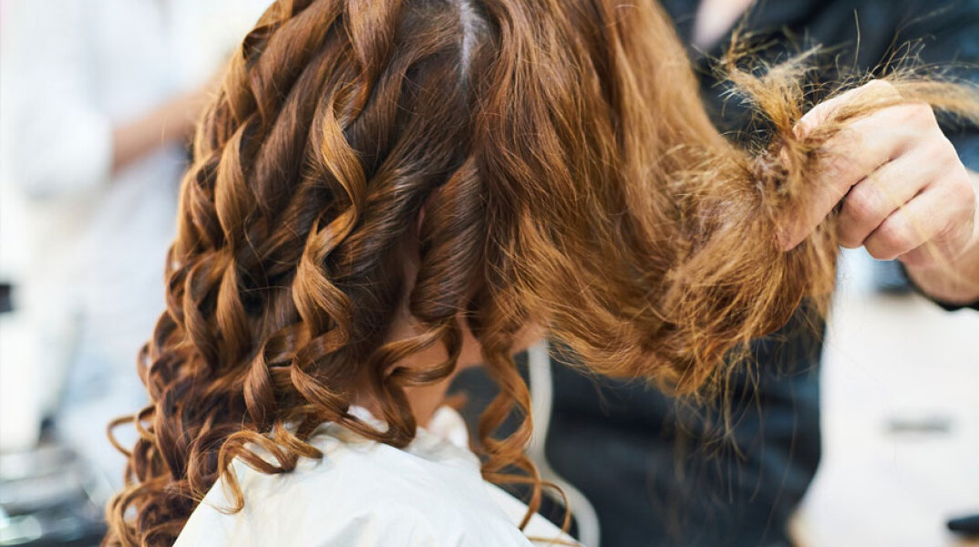 Δανία - Κορωνοϊός: Με coronapas (πιστοποιητικό εμβολιασμού) η είσοδος στο κομμωτήριο (ΦΩΤΟ ΑΡΧΕΙΟΥ)