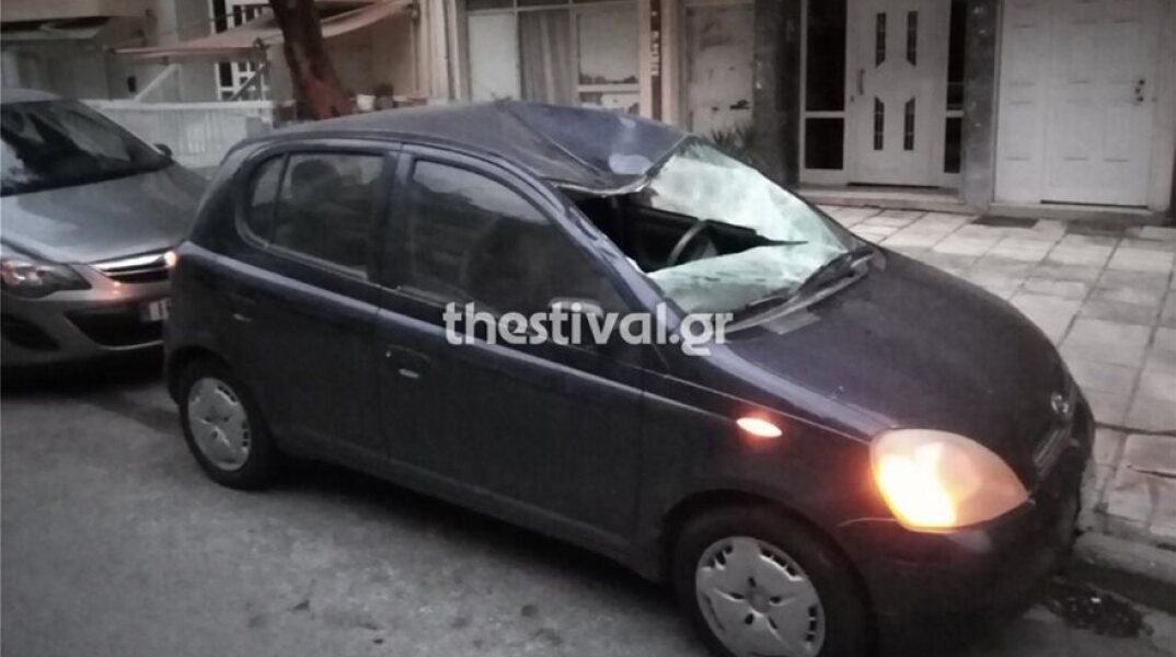 Νεαρός έπεσε από ταράτσα τετραώροφης πολυκατοικίας