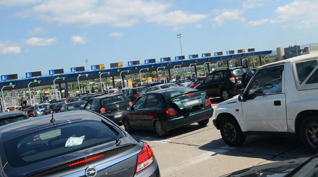 Εκδρομείς του Πάσχα - Το αν θα επιτραπεί η μετακίνηση θα εξαρτηθεί το επόμενο χρονικό διάστημα, σύμφωνα με τα όσα είπαν Χαρδαλιάς και Μαγιορκίνης