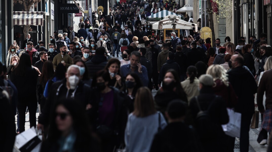 Στιγμιότυπο στην οδό Ερμού