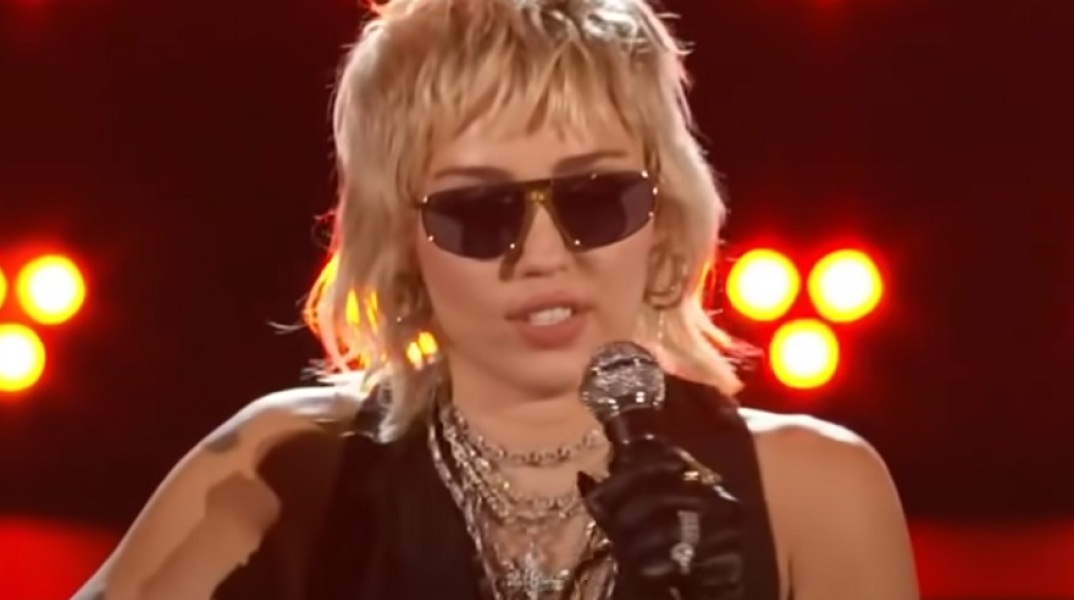 Μάιλι Σάιρους