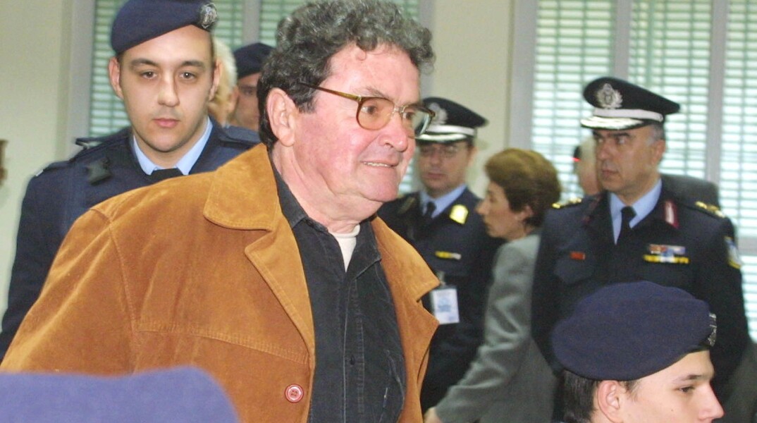 Θεολόγος Ψαραδέλλης