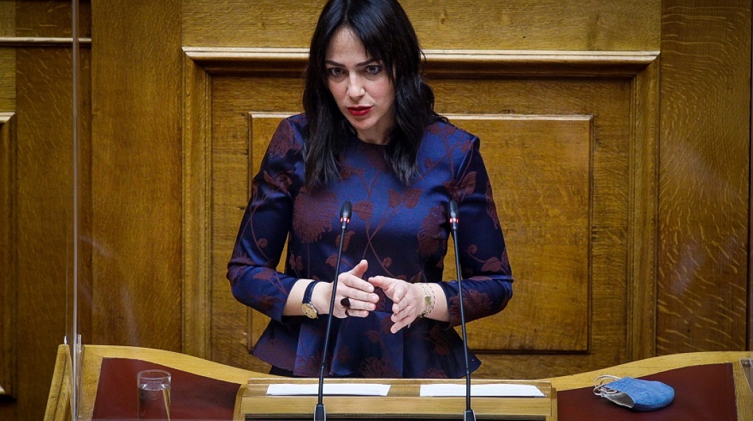 Η υφυπουργός Εργασίας και Κοινωνικών Υποθέσεων, Δόμνα Μιχαηλίδου