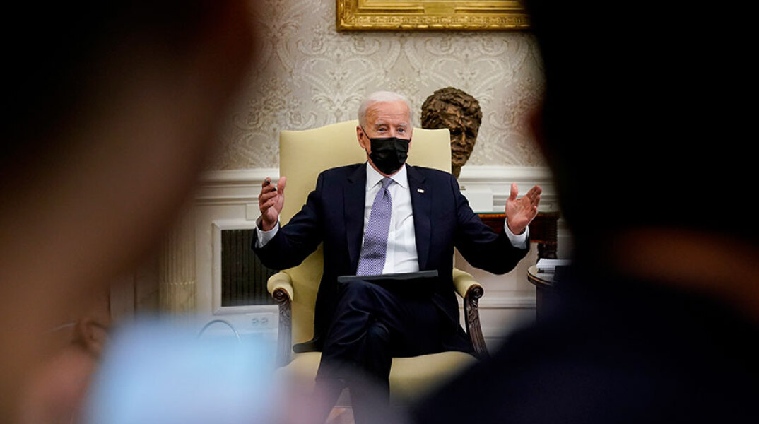 Τζο Μπάιντεν, πρόεδρος των ΗΠΑ - Υπέγραψε το προεδρικό διάταγμα για τις νέες κυρώσεις στη Ρωσία