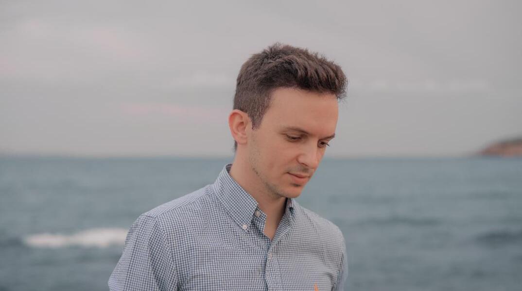 Ο Δημήτρης Καραναστάσης των εκδόσεων Πνοή