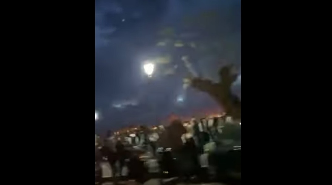 Εικόνες συνωστισμού στην Πάτρα