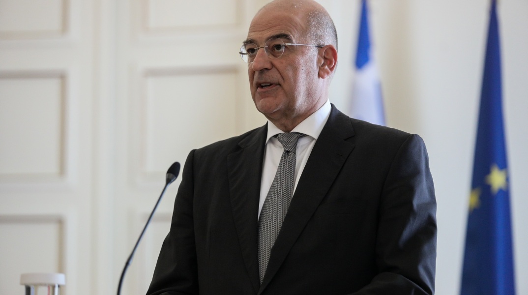 Ο υπουργός Εξωτερικών Νίκος Δένδιας εξηγεί τις προϋποθέσεις για βελτίωση των σχέσεων με την Τουρκία και την επίλυση των διαφορών στο Αιγαίο 