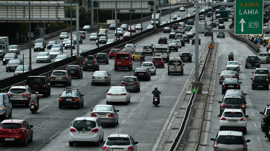 Στον «πάγο» το Πάσχα στα χωριά, οι ειδικοί εκτιμούν ότι τα επιδημιολογικά δεδομένα δεν επιτρέπουν συζήτηση για διαπεριφερειακές μετακινήσεις