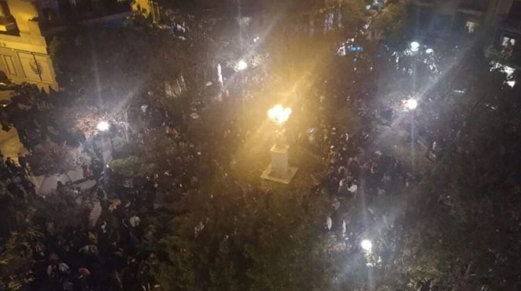 ΣΤΙΓΜΙΟΤΥΠΟ ΑΠΟ ΤΟ ΠΑΡΤΙ ΣΤΗΝ ΠΛΑΤΕΙΑ ΑΓΙΟΥ ΓΕΩΡΓΙΟΥ ΣΤΗΝ ΚΥΨΕΛΗ