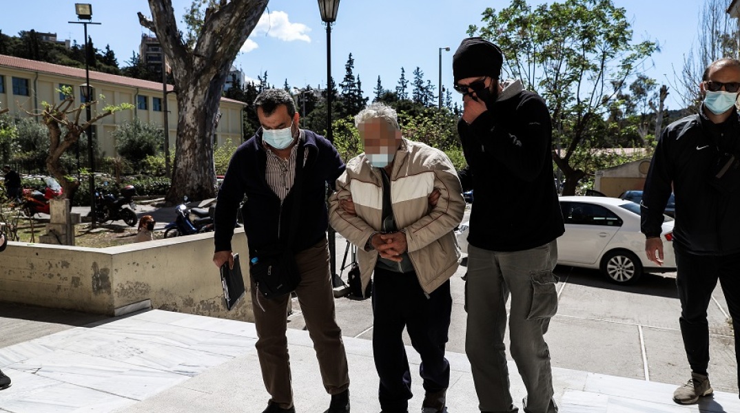 Ο 76χρονος φερόμενος ως δράστης της δολοφονίας του 48χρονου γιού του στο Κορωπί