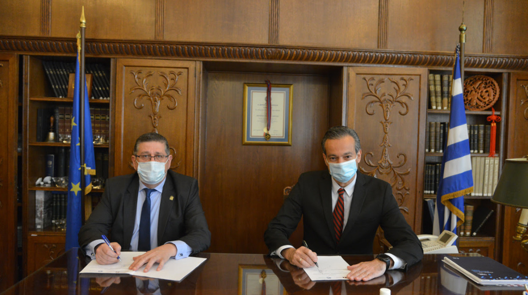 Σταύρος Καφούνης, Δημήτρης Μπουραντώνης