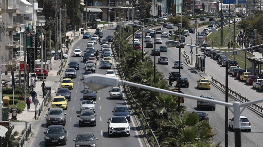 Κίνηση στους δρόμους της Αθήνας