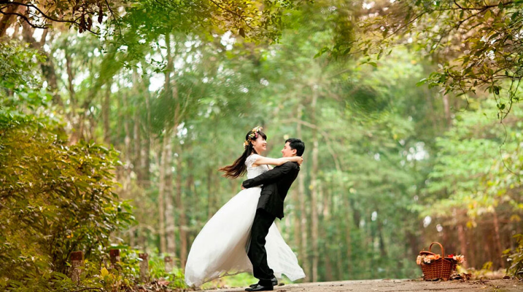 Νεόνυμφοι (ΦΩΤΟ ΑΡΧΕΙΟΥ) - Ζευγάρι στην Ταϊβάν παντρεύτηκε 4 φορές για να πάρει ακόμα μεγαλύτερη άδεια γάμου