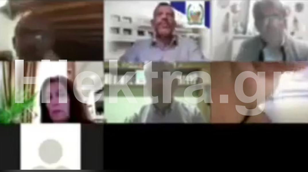 Κόρινθος: Δημοτικός σύμβουλος με τα εσώρουχα σε τηλεδιάσκεψη 