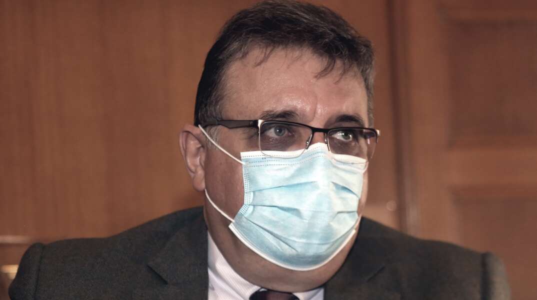   Aθανάσιος Εξαδάχτυλος