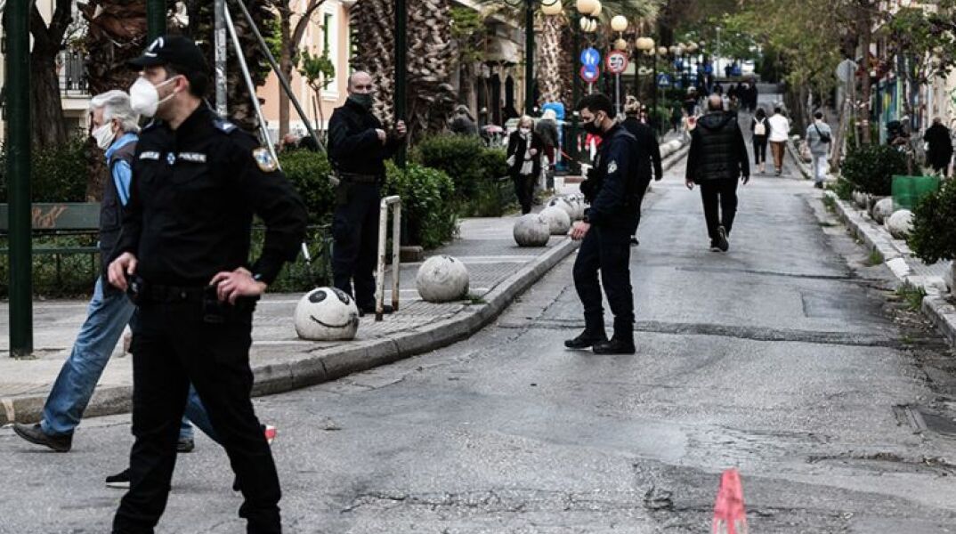 Κορωνοπάρτι - Πλατεία Βαρνάβα