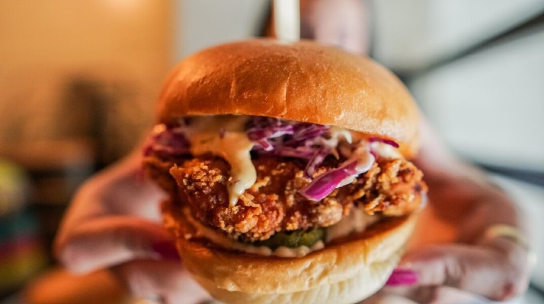 Μπέργκερ κοτόπουλο