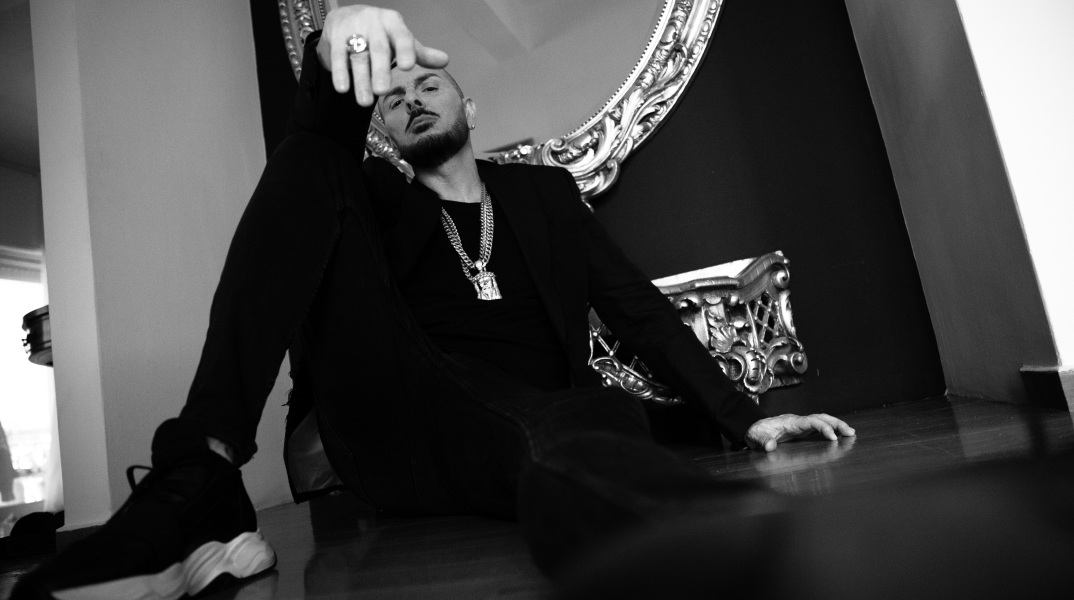 Νίκος Βουρλιώτης - Nivo - Goin' Through