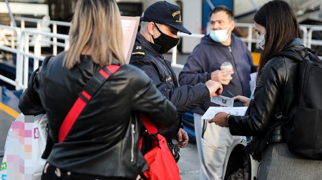 Έλεγχοι στο λιμάνι του Πειραιά