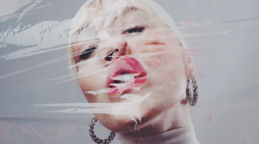 Η τραγουδίστρια Nelson Elle