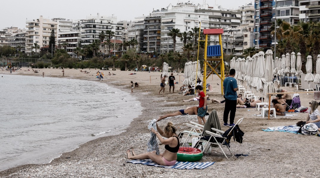 Παραλία Αλίμου σήμερα, Κυριακή του Πάσχα  