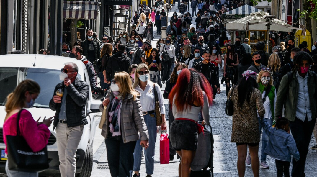 Στιγμιότυπο στην οδό Ερμού