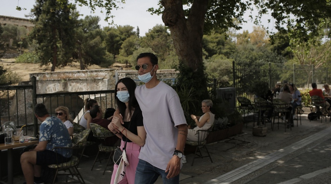 Κορωνοϊός: Επιστροφή στην κανονικότητα με αύξηση εμβολιασμών και χαλάρωση των μέτρων ενόψει τουριστικής περιόδου, ο μεγάλος στόχος του Μαΐου 2021