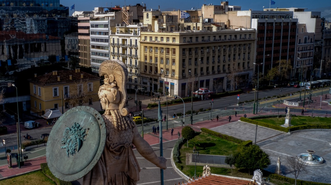 Lockdown: Αλλαγές θα υπάρξουν από σήμερα, Δευτέρα του Πάσχα στο ωράριο απαγόρευσης της κυκλοφορίας.  Αναλυτικά τα νέα δεδομένα στους κωδικούς μετακίνησης.