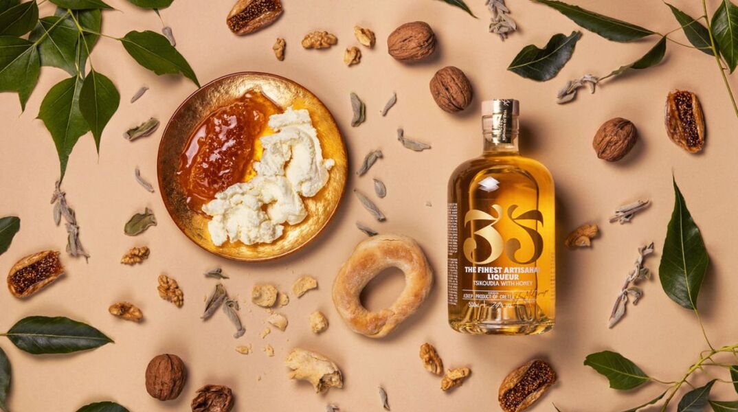 35Ν, η premium τσικουδιά που έφτιαξαν 3 φίλοι στο Ρέθυμνο