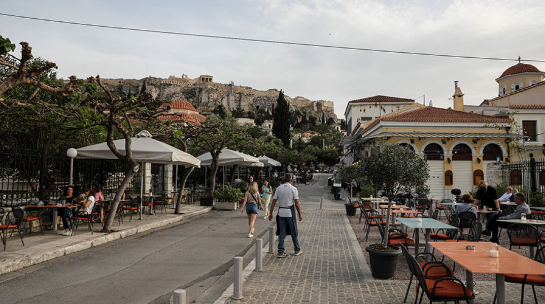 Αττική: Ανοικτά καφέ και εστιατόρια στην Πλάκα - Ο ΕΟΔΥ ανακοίνωσε την Πέμπτη 6 Μαΐου 2021 τα νέα κρούσματα κορωνοϊού