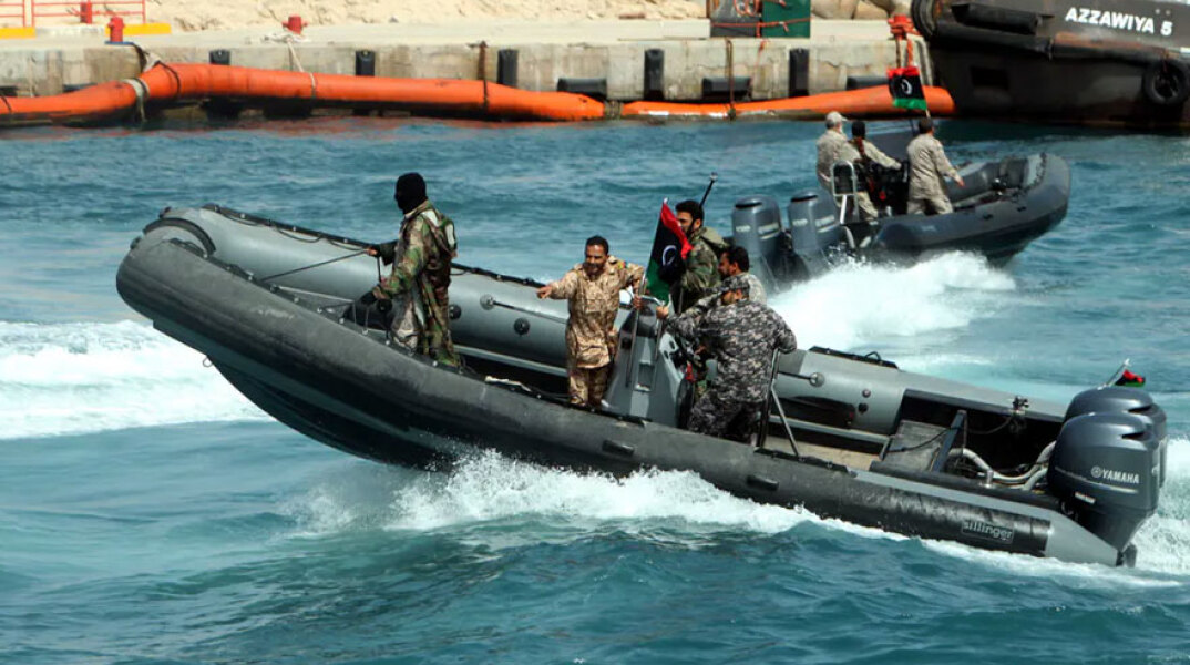 Λίβυοι στρατιώτες σε φουσκωτό (ΦΩΤΟ ΑΡΧΕΙΟΥ)