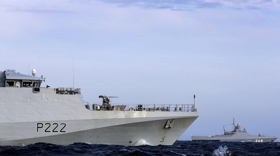 Βρετανικά πολεμικά πλοία (ΦΩΤΟ ΑΡΧΕΙΟΥ)