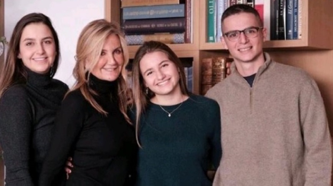 Η φωτογραφία του Κυριάκου Μητσοτάκη για τη Γιορτή της Μητέρας