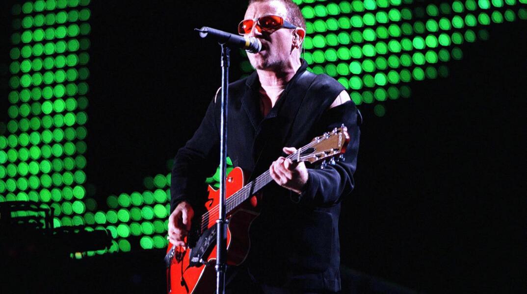 Ο τραγουδιστής των U2, Bono