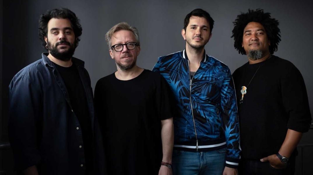 Ο σαξοφωνίστας Dimitris Tsakas με την μπάντα του