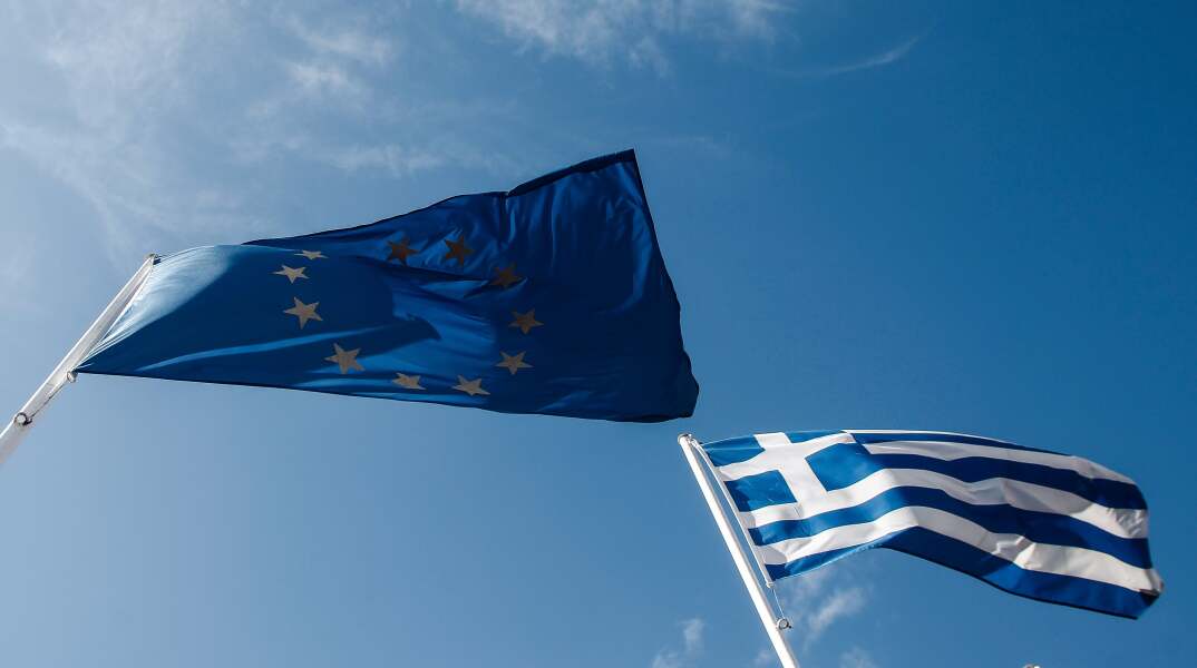 Οι Έλληνες είναι υπέρ της ΕΕ και ζητούν μείωση των ανισοτήτων
