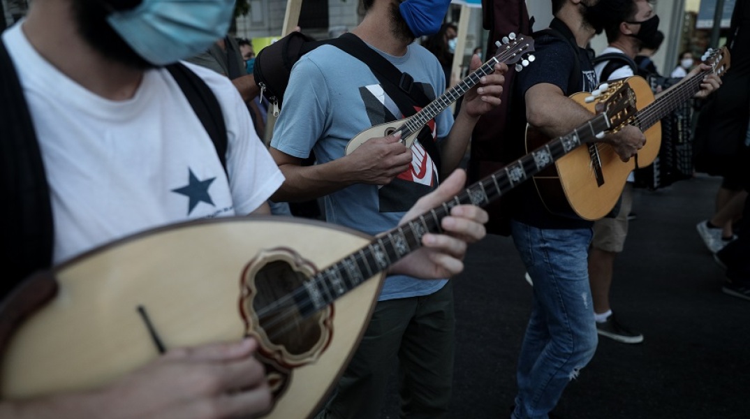 Καλλιτέχνες - Μουσικά όργανα