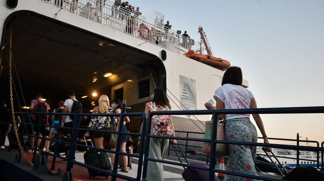  Λιμάνι Πειραιά 