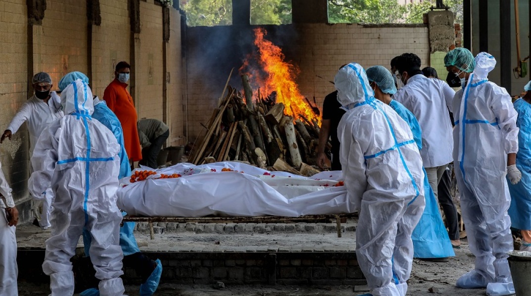 Ινδία - Πτώματα - Νεκροί από τον κορωνοϊό