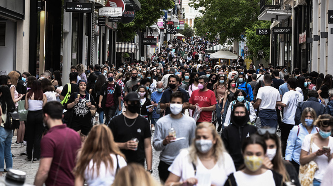 ΚΙΝΗΣΗ ΣΤΑ ΕΜΠΟΡΙΚΑ ΚΑΤΑΣΤΗΜΑΤΑ ΤΗΣ ΟΔΟΥ ΕΡΜΟΥ 