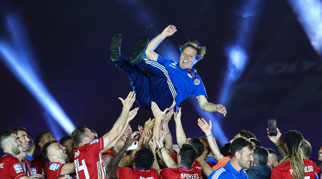 Ο Πέδρο Μαρτίνς μετά την κατάκτηση του πρωταθλήματος