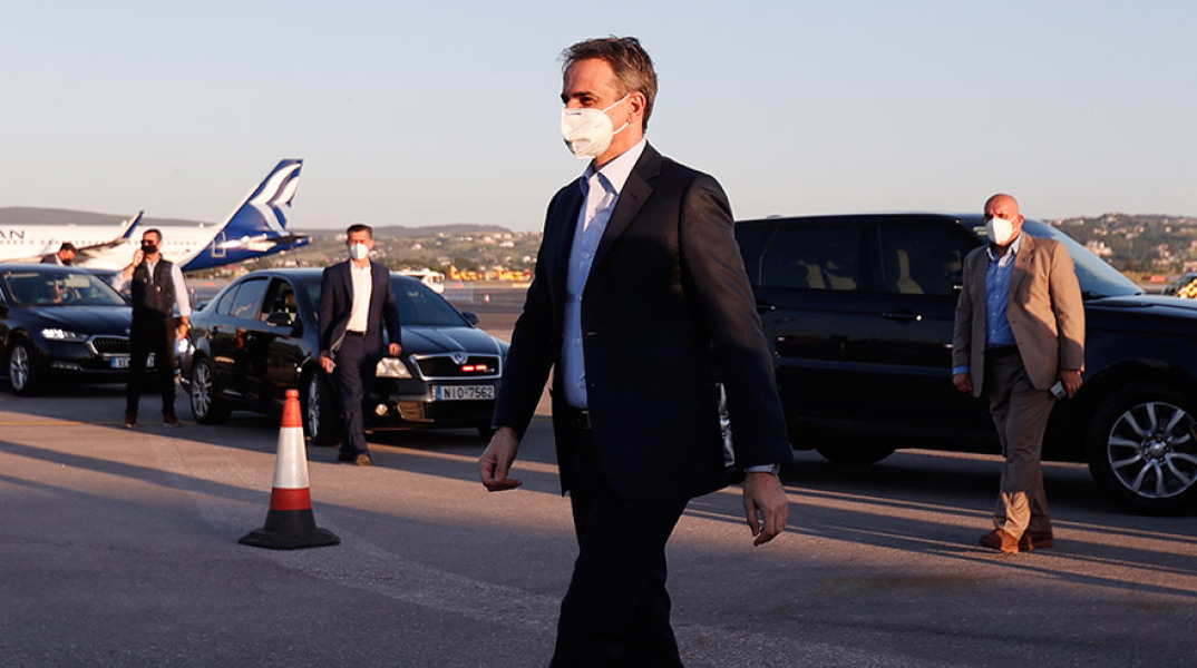 ΕΚΔΗΛΩΣΗ ΓΙΑ ΤΑ ΕΓΚΑΙΝΙΑ ΤΩΝ 14 ΑΕΡΟΔΡΟΜΙΩΝ ΔΙΑΧΕΙΡΙΣΗΣ FRAPORT GREECE ΣΤΟ ΑΕΡΟΔΡΟΜΙΟ "ΜΑΚΕΔΟΝΙΑ" ΤΗΣ ΘΕΣΣΑΛΟΝΙΚΗΣ ΠΑΡΟΥΣΙΑ ΤΟΥ ΠΡΩΘΥΠΟΥΡΓΟΥ ΚΥΡ. ΜΗΤΣΟΤΑΚΗ