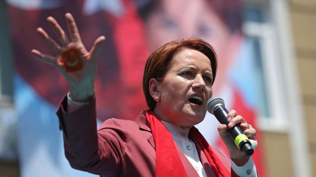 Μεράλ Ακσενέρ