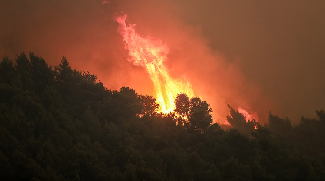  ΔΥΣΗ ΗΛΙΟΥ ΜΕ ΠΥΚΝΟ ΚΑΠΝΟ ΑΠΟ ΤΗΝ ΠΥΡΚΑΓΙΑ ΣΤΗΝ ΚΟΡΙΝΘΙΑ ΠΑΝΩ ΑΠΟ ΤΗΝ ΑΘΗΝΑ 