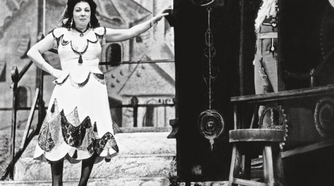 Η Γιολάντα ντι Τάσσο στην «Ισπανική ώρα» του Μωρίς Ραβέλ στο Θέατρο Ολύμπια, 1972-73. Φωτο: Aρχείο ΕΛΣ - Ηνωμένοι Φωτορεπόρτερ
