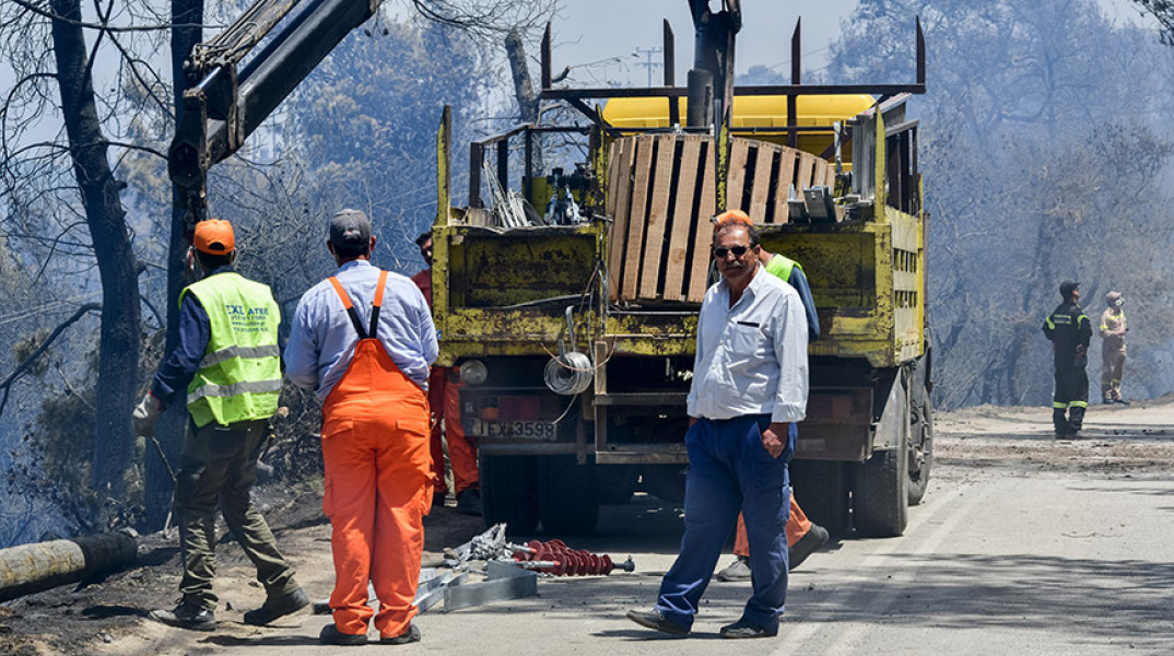 ΠΥΡΚΑΓΙΑ ΣΧΙΝΟ ΚΟΡΙΝΘΙΑΣ - ΚΑΤΑΣΤΡΟΦΕΣ ΣΤΟΝ ΟΙΚΙΣΜΟ ΒΑΜΒΑΚΙΕΣ