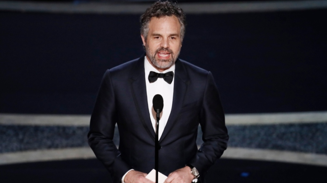 Ο Μάρκ Ράφαλο παρουσιάζει το Όσκαρ Καλύτερου Ντοκιμαντέρ το 2020