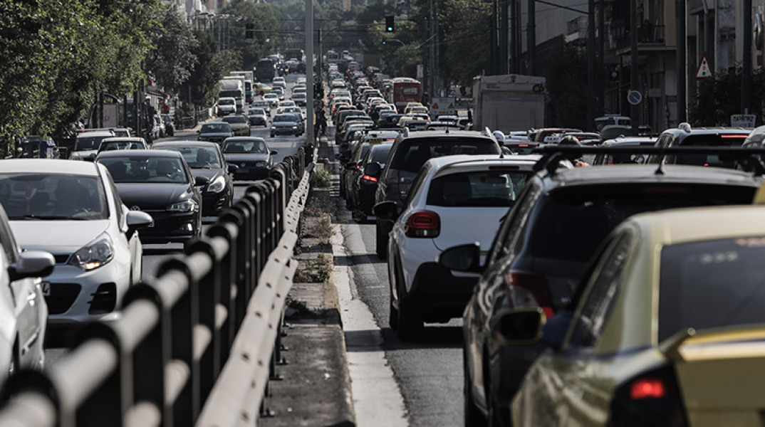ΑΥΞΗΜΕΝΗ ΚΙΝΗΣΗ ΣΤΟΥΣ ΔΡΟΜΟΥΣ ΤΗΣ ΑΘΗΝΑΣ