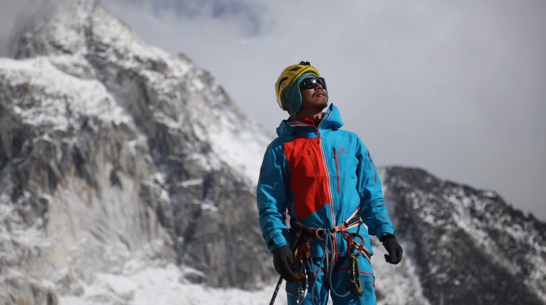 O τυφλός ορειβάτης, Zhang Hong 