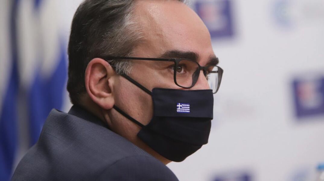 Ο αναπληρωτής Υπουργός Υγείας, Βασίλης Κοντοζαμάνης